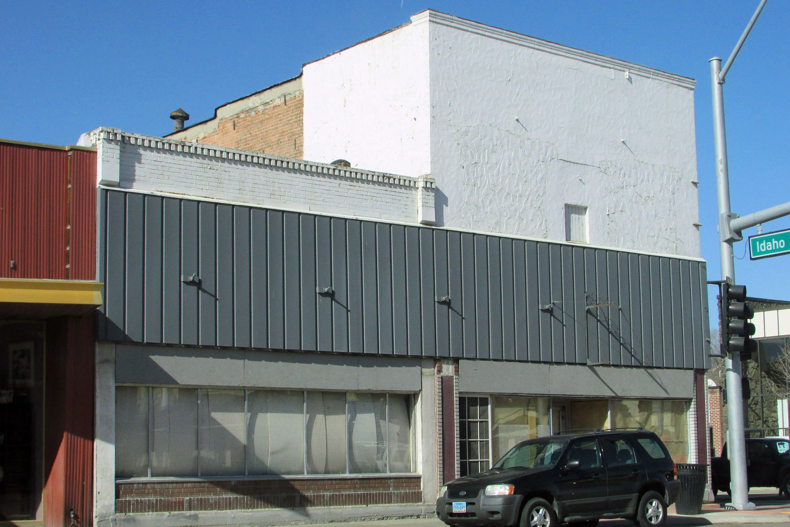 397 5th St - vacant